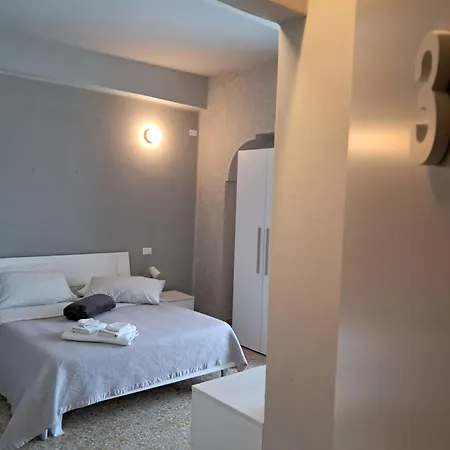 Giù Di Sotto Couette-café 3*